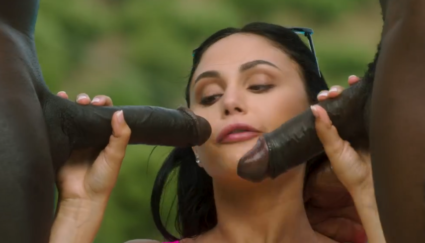 Desahan Tante Cantik Yang Digrebek Kontol Negro