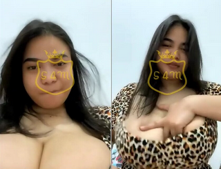 Mbak Depi Cantik Menggoda Karena Utingnya